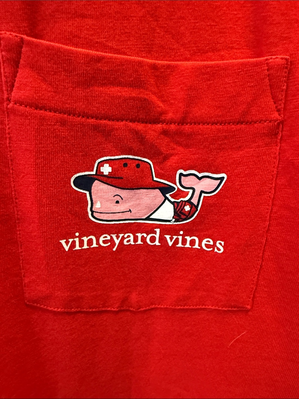 Vineyard Vines Men’s Red Pocket Tee with Whale Logo - Picture 2 of 4